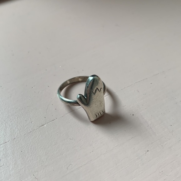 sterling silver Mitten ring - Picture 3 of 5